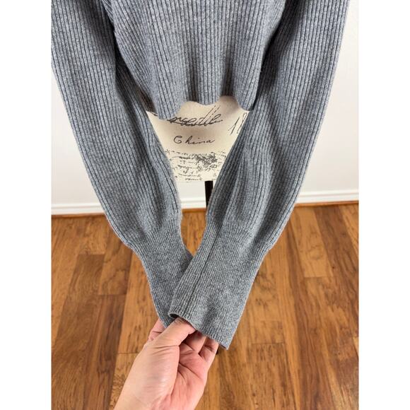 B45 Reformation Luisa Cashmere Turtleneck Sweater Cropped M  Minimalist Chic - Picture 6 of 8